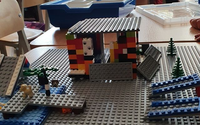 1b kl. kūrybinė pamoka su lego