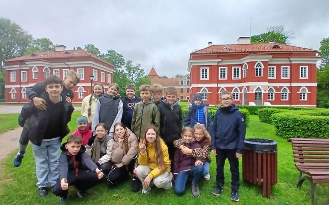 3b ir 4d klasių mokiniai keliavo Panemunio keliu