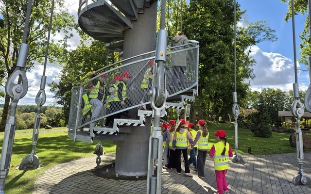KELIONĖ NEVĖŽIO UPĖS KRANTAIS - 2A ir 2C