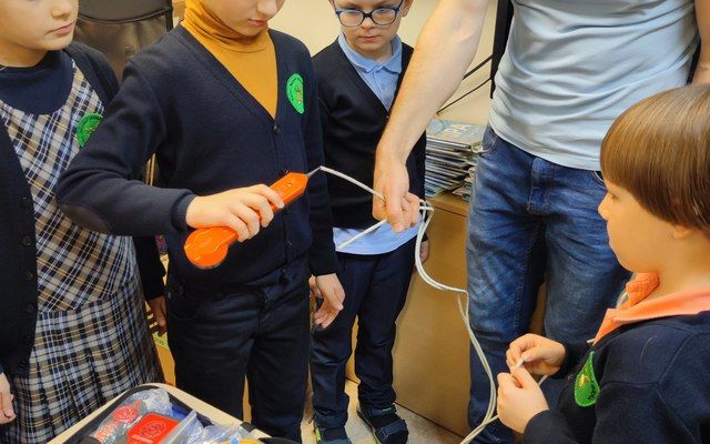 Tėvų karjeros diena 1 D klasėje - telekomunikacijų inžinieriaus specialybė