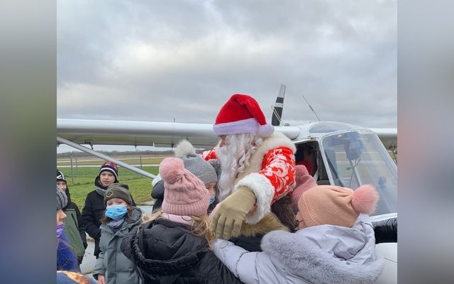 Kalėdinė šventė tarp lėktuvų