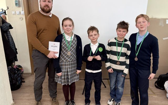 Mūsų mokiniai Lietuvos mokyklų žaidynėse užėmė 3 vietą.