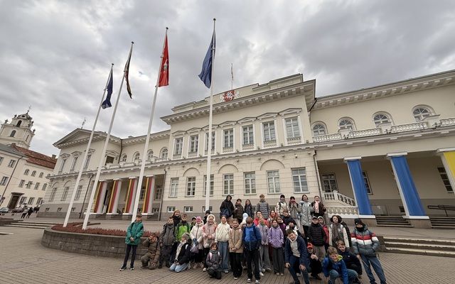 3 b ir 4 d klasių mokiniai lankėsi LR Seime