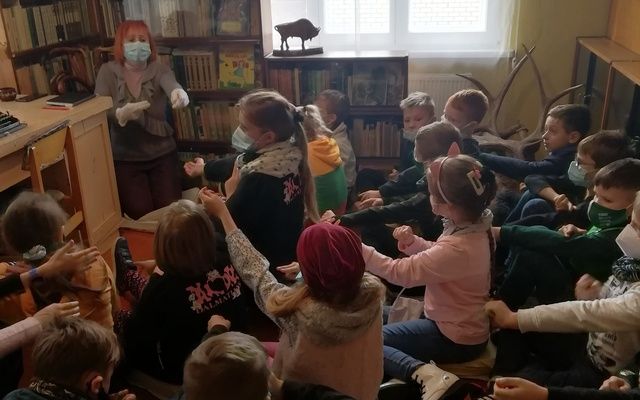 Spalio mėnesį antrokai(mokytoja Solveiga) ir trečiokai (mokytoja Rūta) vyko į Alytų.