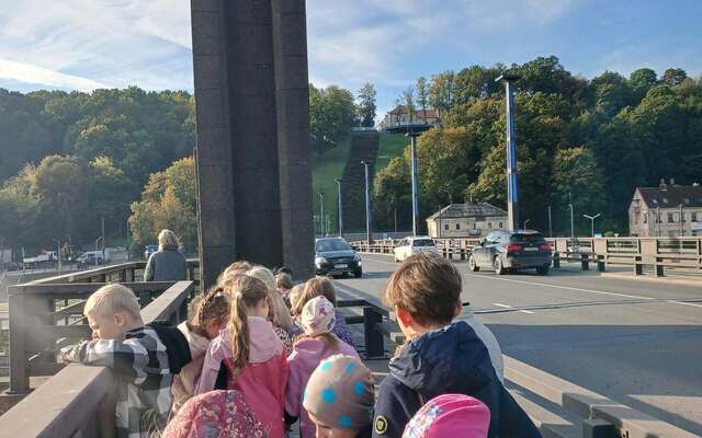 1b ir 1d klasės mokinukai keliavo pasigrožėti Kauno miestu